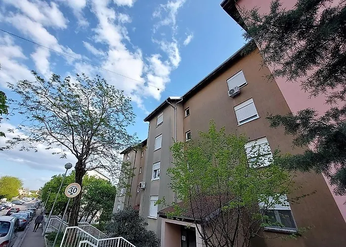 Urban Nest, Sunny Apartment 4 Stars Rijeka
