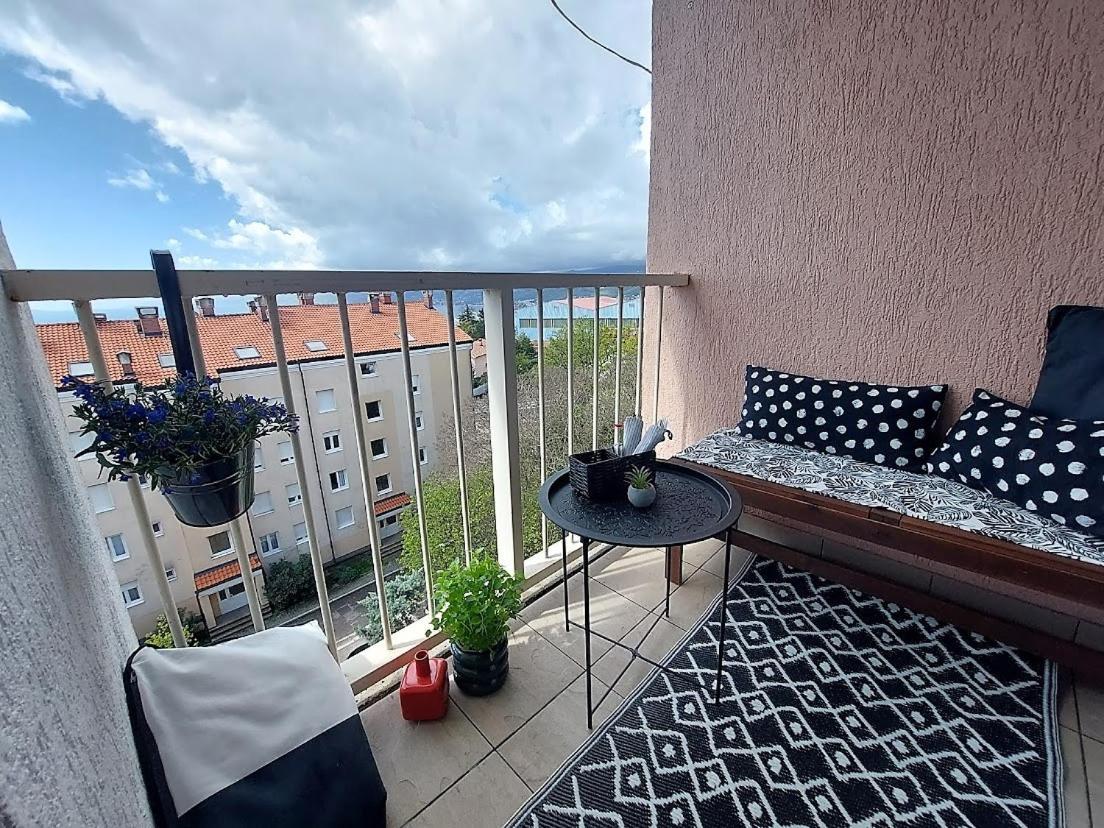 Urban Nest, Sunny 4 Stars